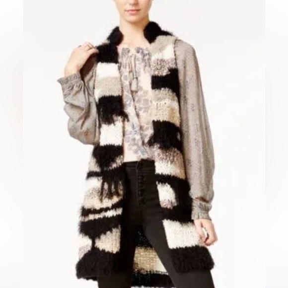 Free People Picture Perfect Shag Fuzzy Vest Small Black White Long | H1973 - Picture 10 of 10